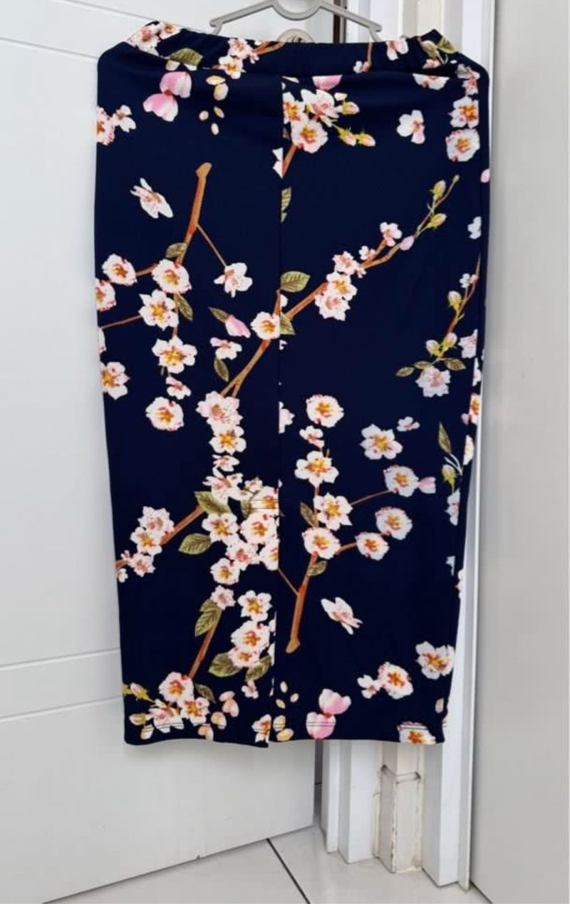 Floral Pencil Skirt with A Back Slit, foto 2