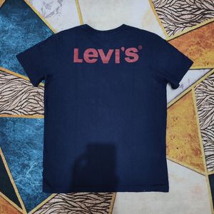 T-Shirt Levis