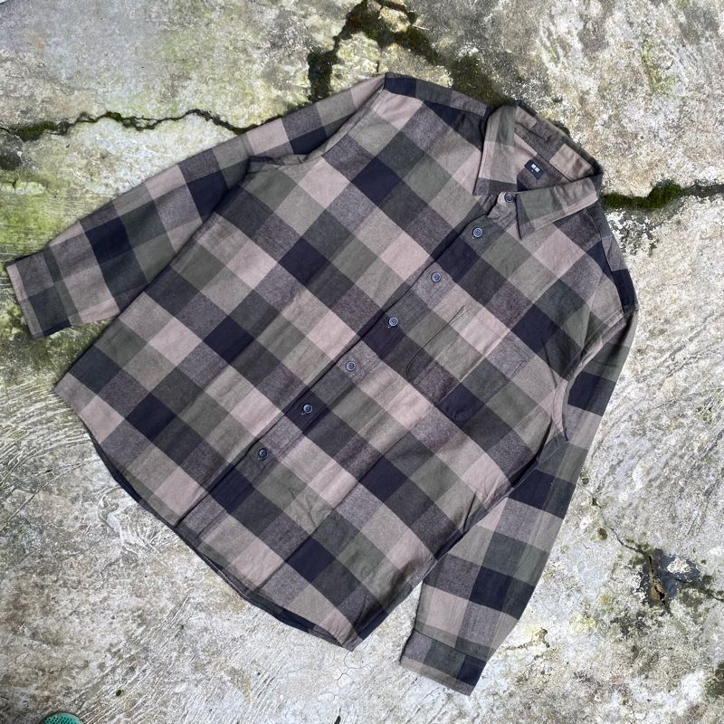 Kemeja Flannel Uniqlo second, foto 3