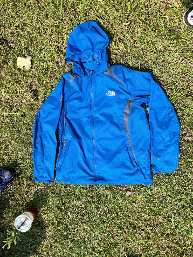 The North Face Gorpcore Sportswear Windbreaker Pria blue
