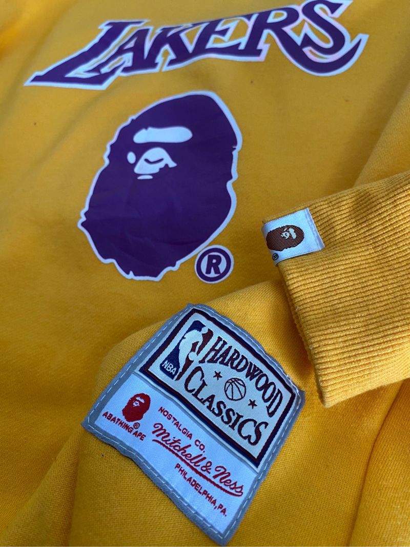 Lakers X Bape crewneck Mitchell & ness, foto 3
