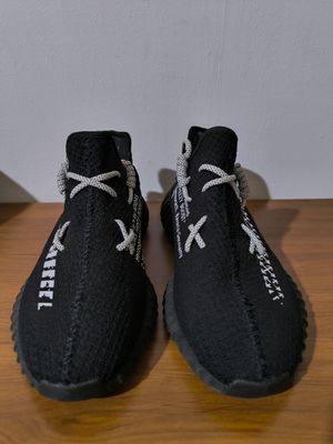Adidas yeezy boost 350  X off white size 42