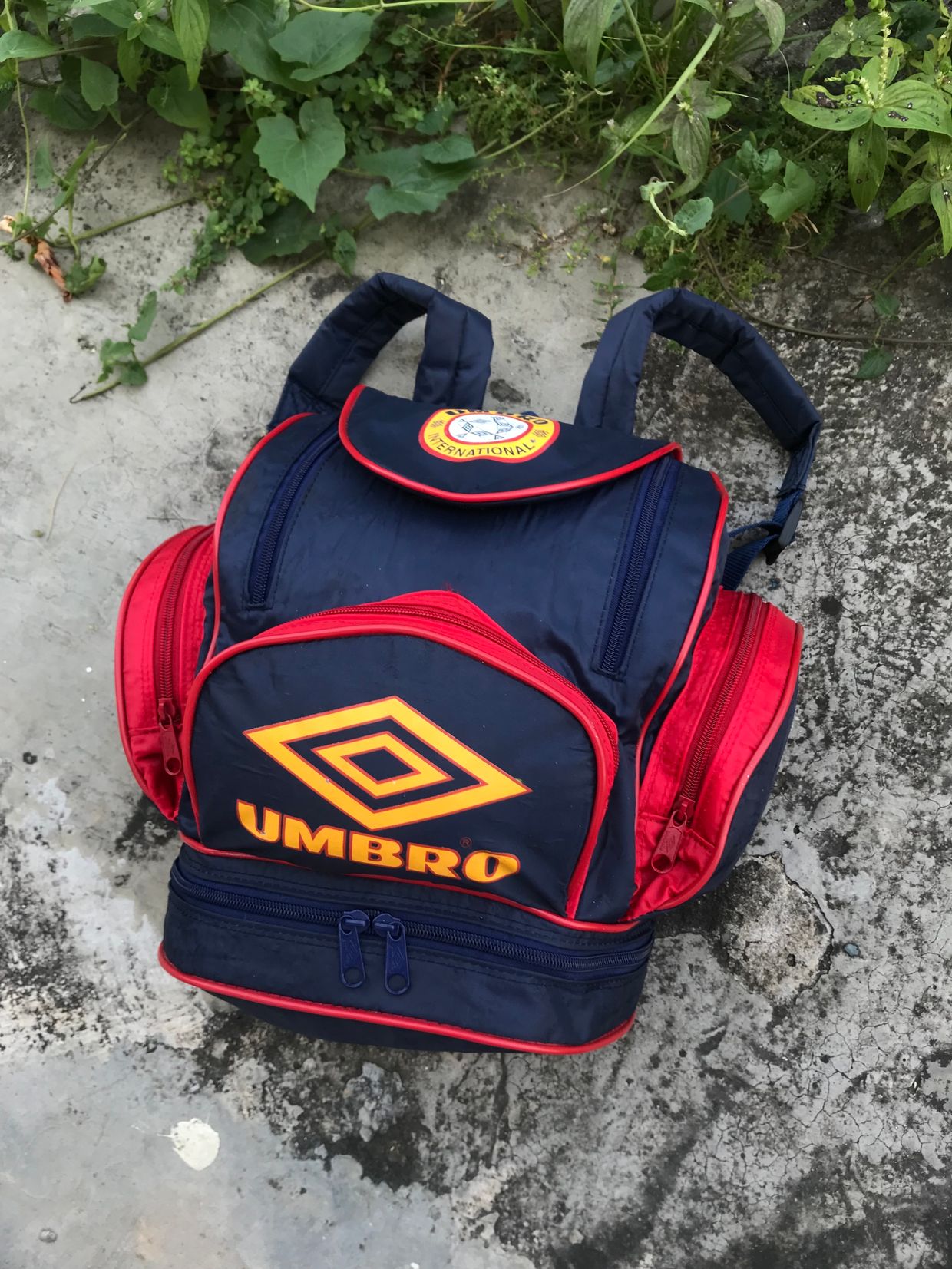 Umbro Vintage Y2K Bag Pria navy red Preloved
