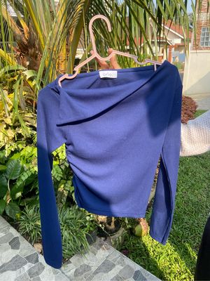Orlo Rho top Off shoulder Navy