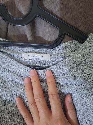 Sweater abu