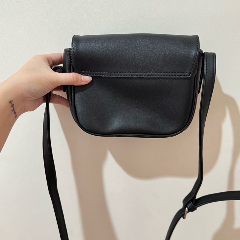Sling Bag Hitam, foto 4