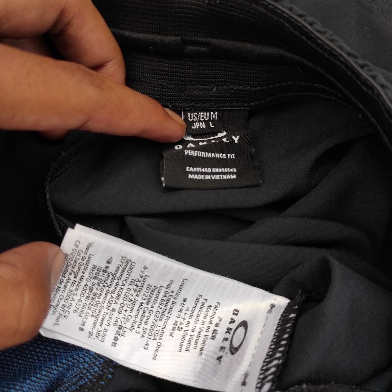 Oakley celana pendek size L, foto 4