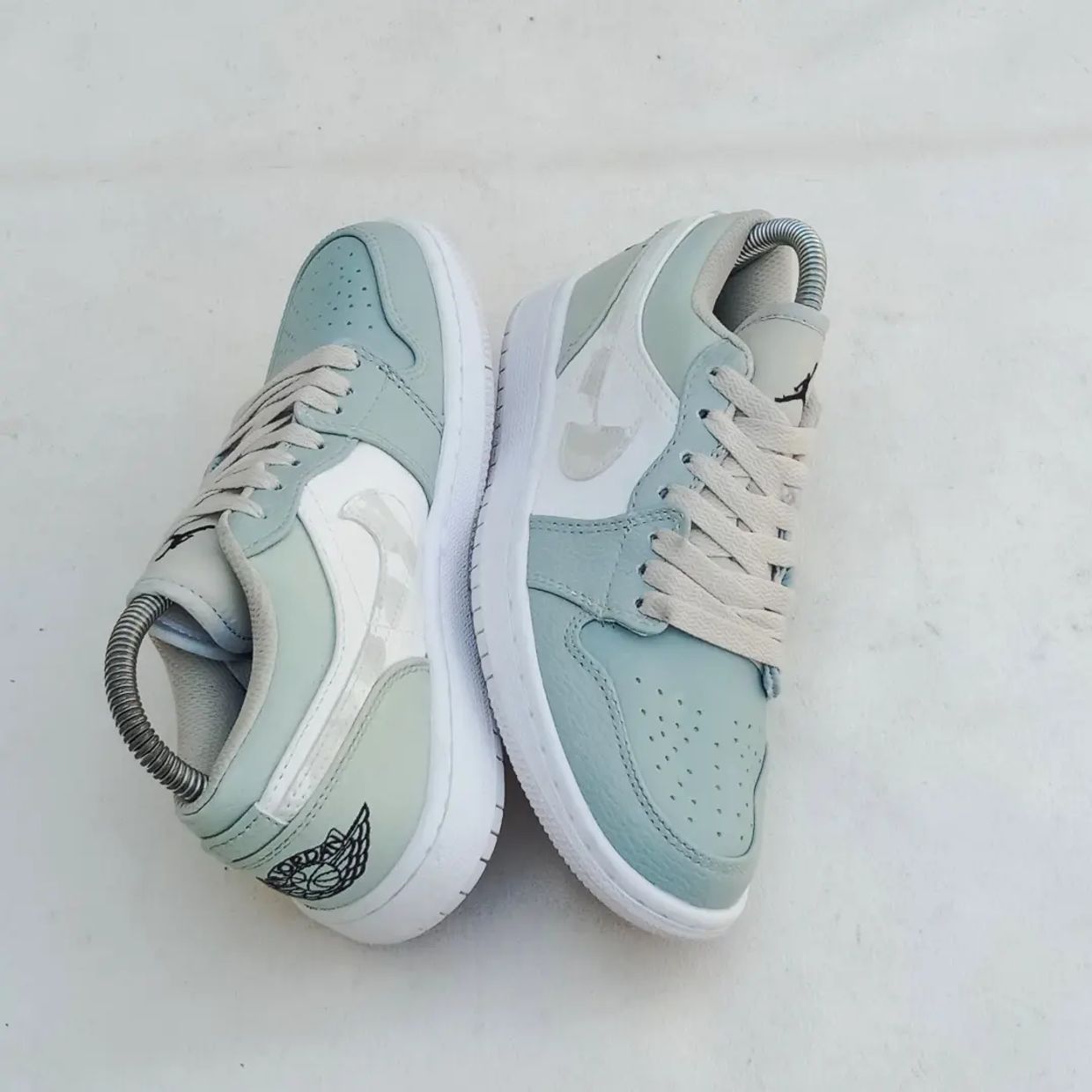 Nike Air Jordan Streetwear Casual Sneakers Wanita white