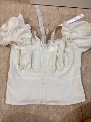 top freesize ngaret white