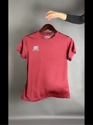 Baju olahraga wanita