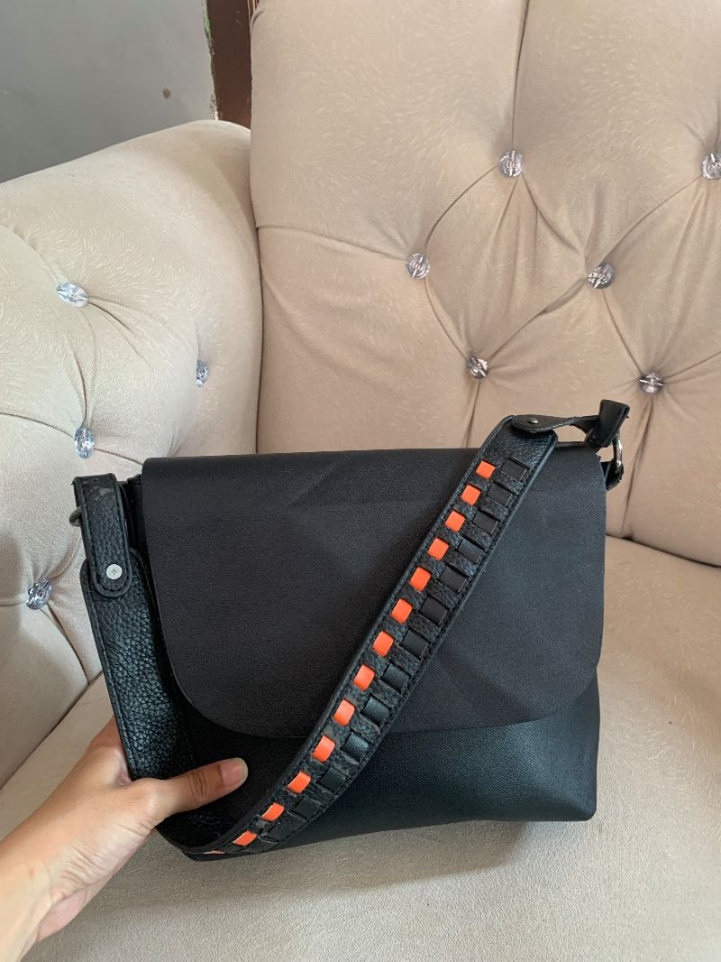 Tas sholder hitam, foto 7