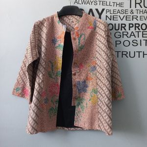 Blouse Batik Kerja Wanita Modern