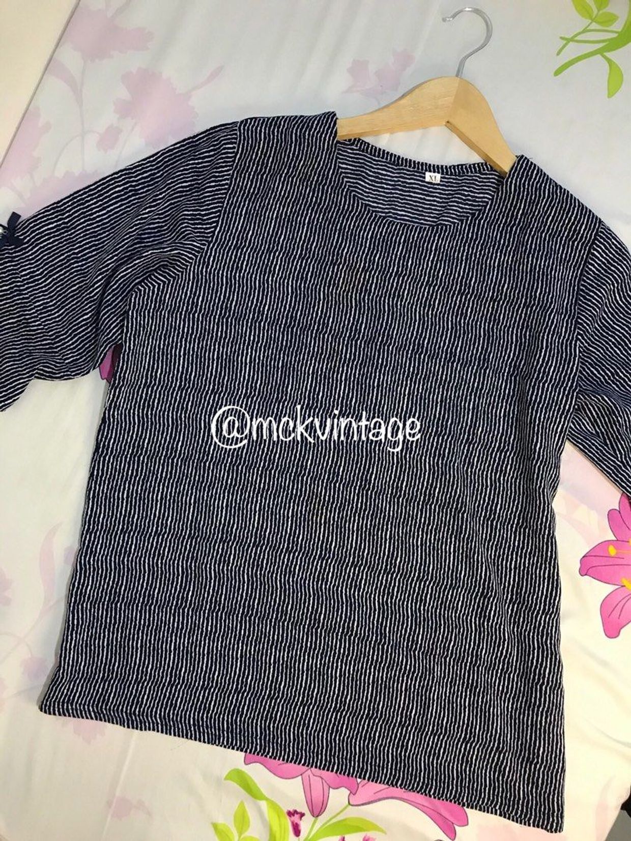 Baju biru tua stripe