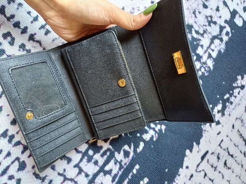 Dompet flont flap metalic charles & keith, foto 6