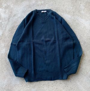 VIYELLA ENGLAND VNECK KNIT SWEATER (IJO TUA)
