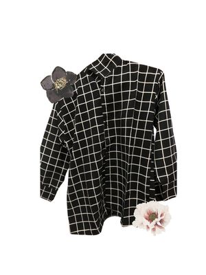 kemeja hitam kotak kotak putih