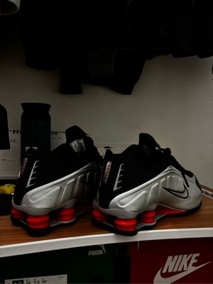 NIKE SHOX R4 ARGENT METALLIQUE