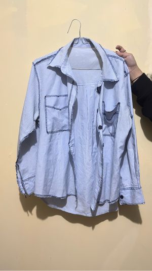 Kemeja Atasan Model Anti Mainstream