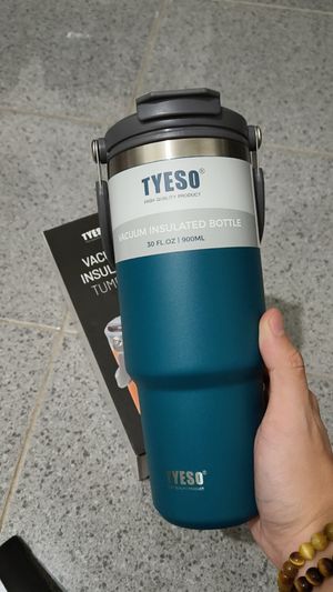 Tyeso botol minum 900ml biru