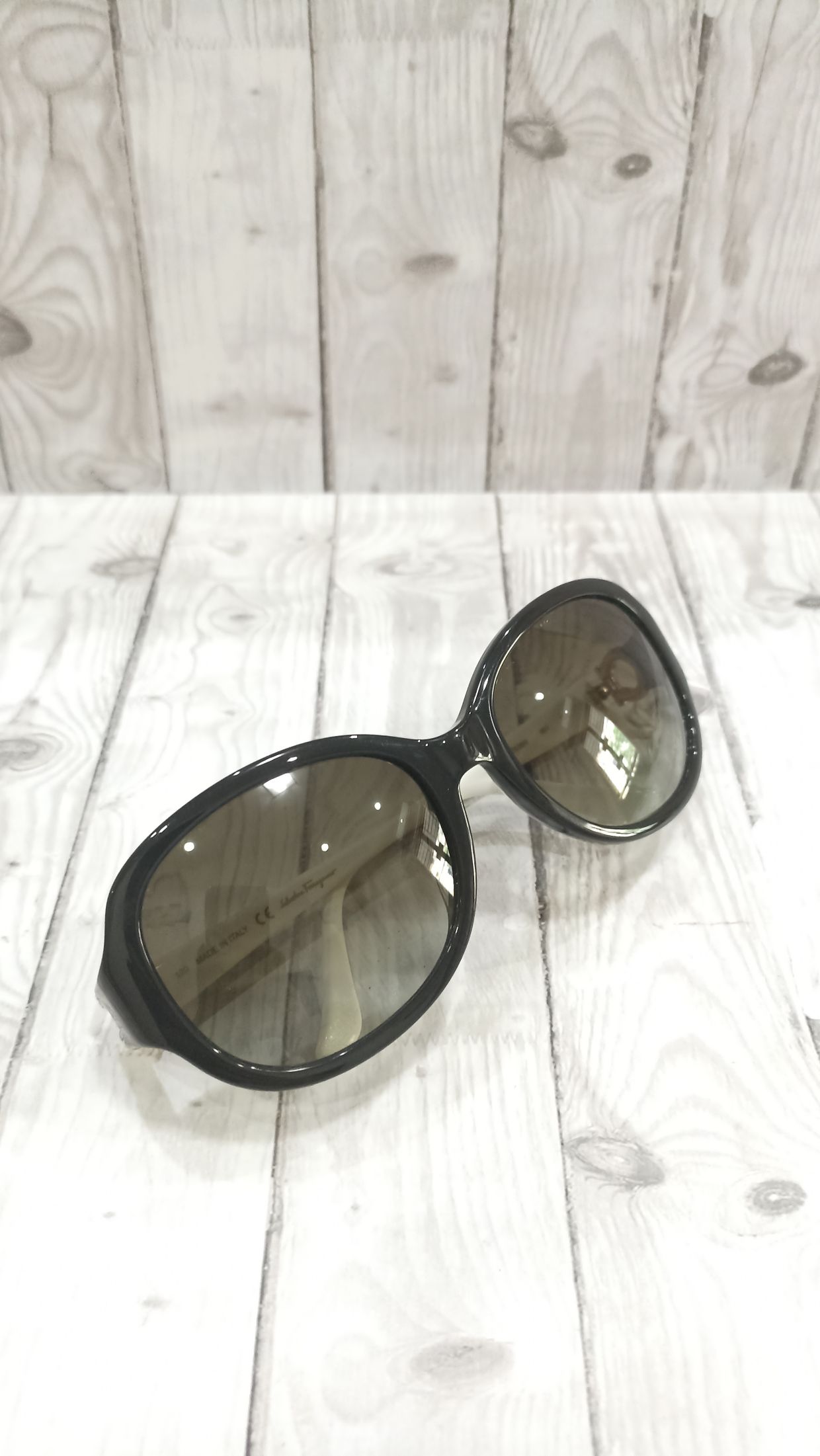 Salvatore Ferragamo White Side Logo Sunglasses, foto 3