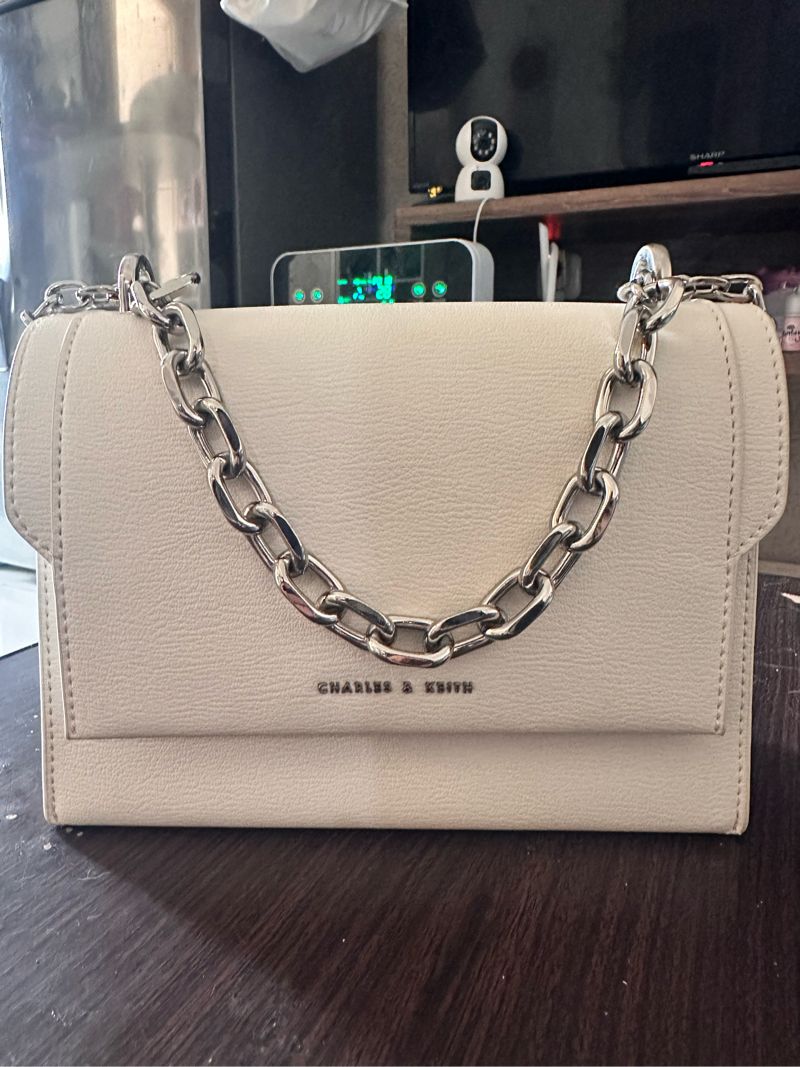 Tas Charles & keith, foto 3