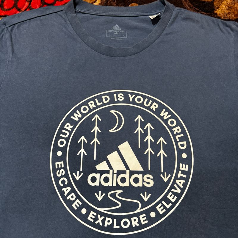 Kaos Adidas Our World, foto 2