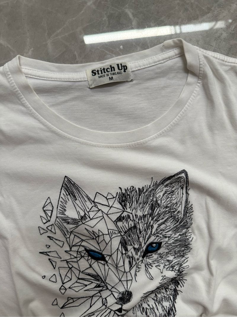 white tshirt, foto 2