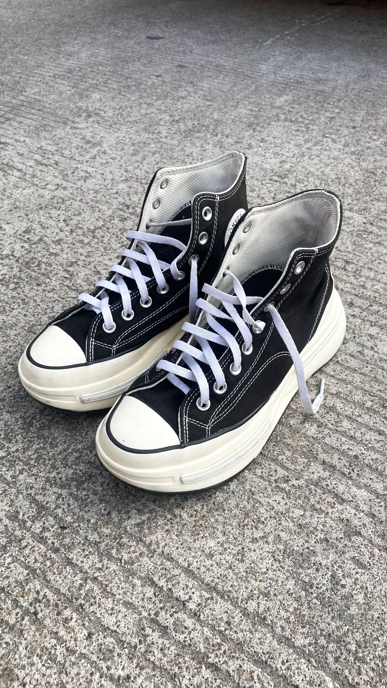 Converse Casual Sneakers Wanita white black