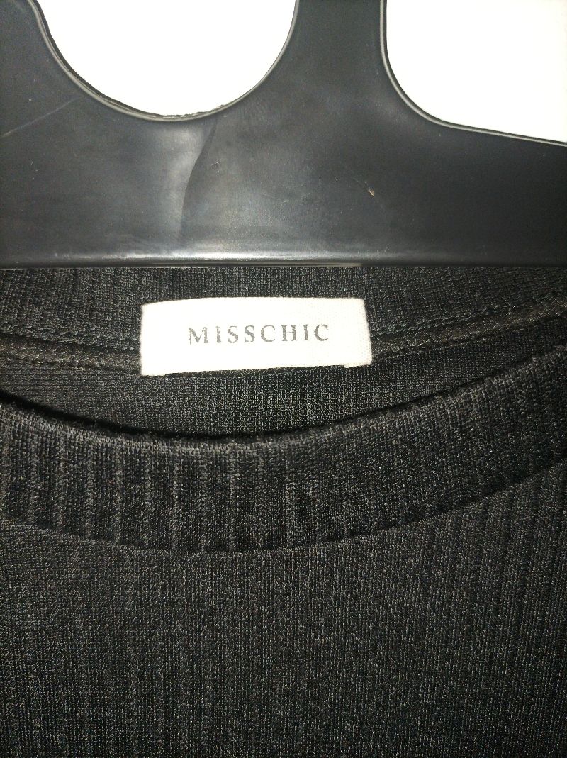 Cropped Knit Top “Bold Minimalist”, foto 2
