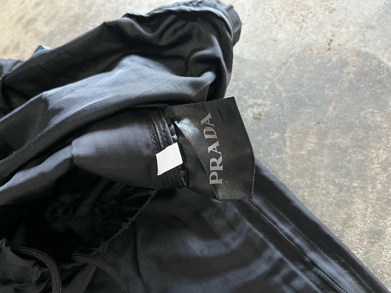 PRADA NYLON TRIANGLE LOGO TRACK PANTS, foto 5