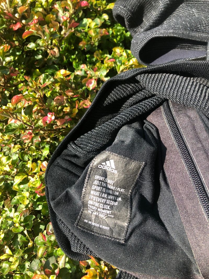 Adidas tech jacket
Knitted material super rare, foto 3
