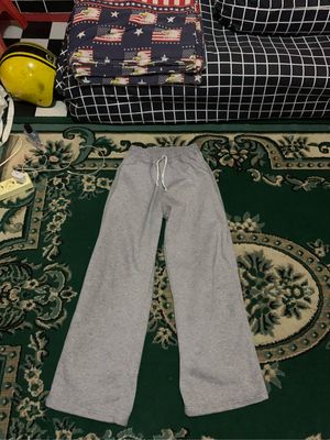 sweatpants baggy
