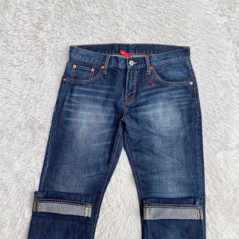 Uniqlo UJ Boyfriend Fit Straight Middle Rise Easy Wash Blue