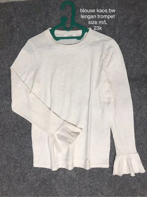 blouse lengan rumbai