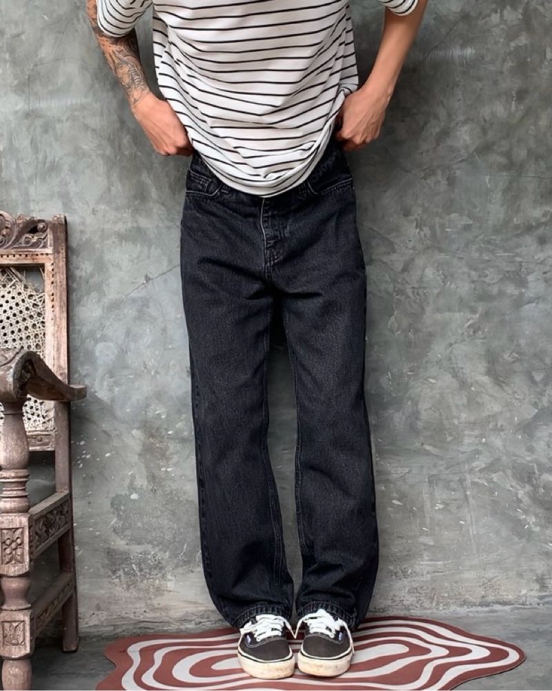 REGULER STRAIGHT BLACK WASHED JEANS, foto 2