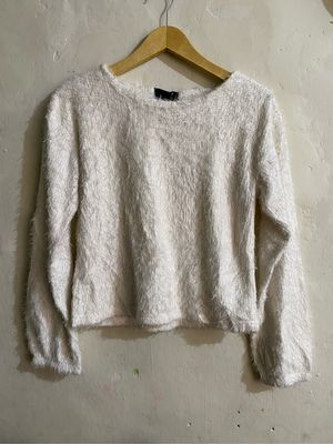 Atasan bulu fuzzy