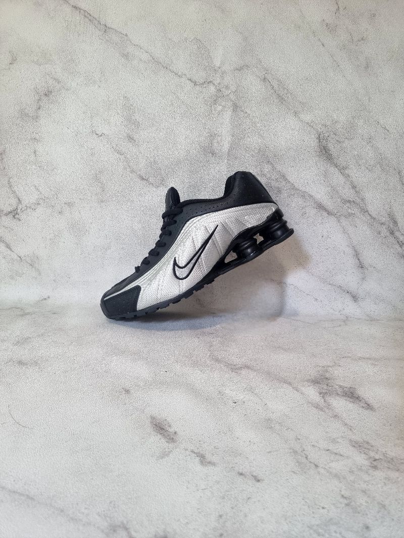 Nike shox Black silver metallic, foto 2
