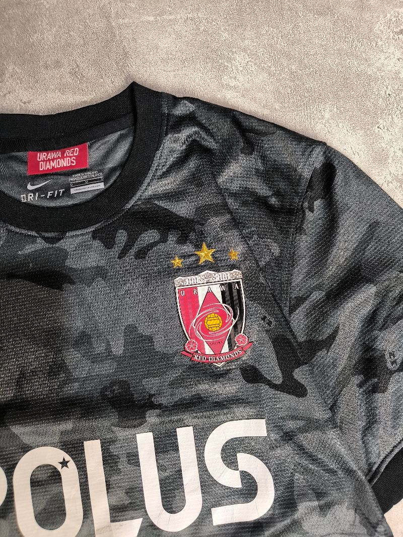 Urawa red away 3 2014, foto 5
