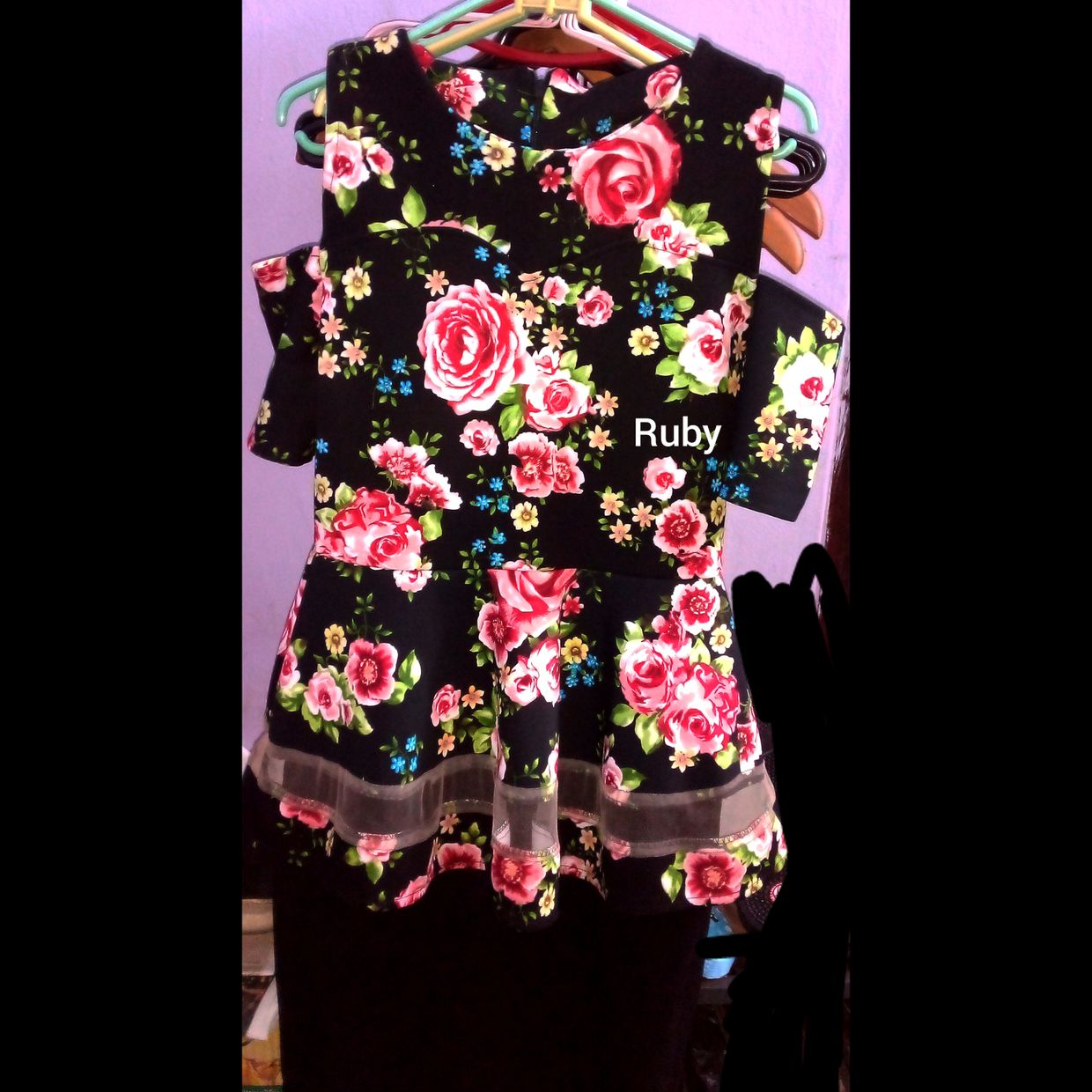 Preloved dress hitam bunga Fit to