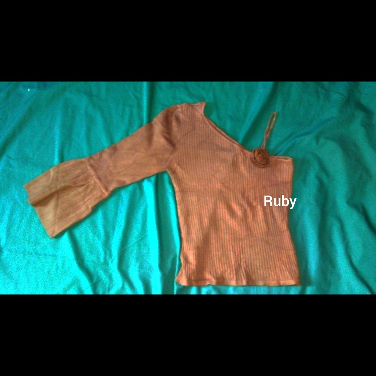 Croptop rajut Fit to M, 42cm(P),