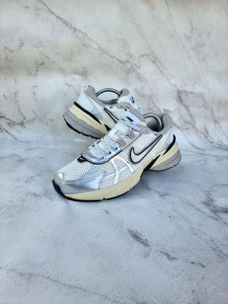 Nike V2k white silver metallic, foto 2