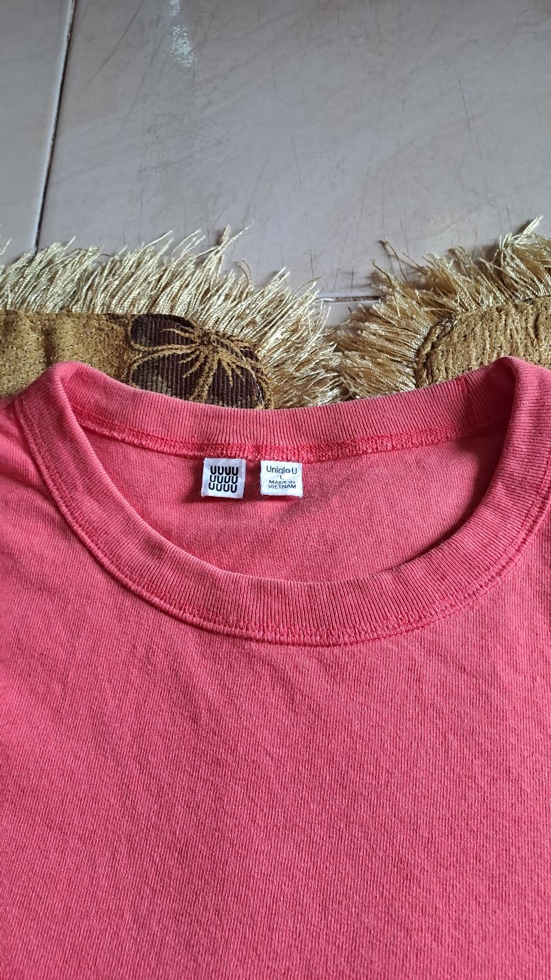 KAOS UNIQLO, foto 2