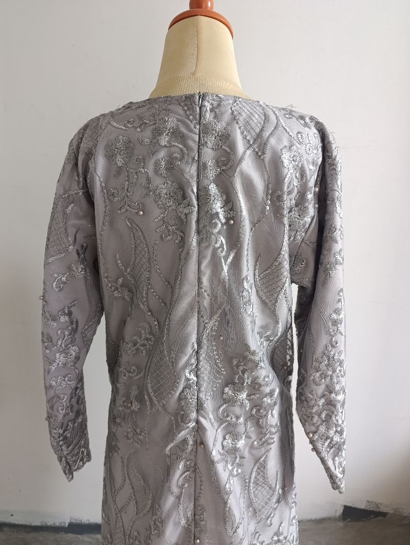 [PRELOVED] Kebaya/Gaun Brukat, foto 2