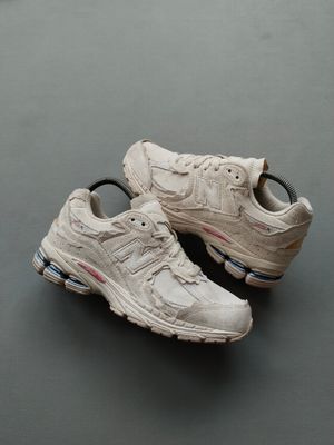new balance 2002r