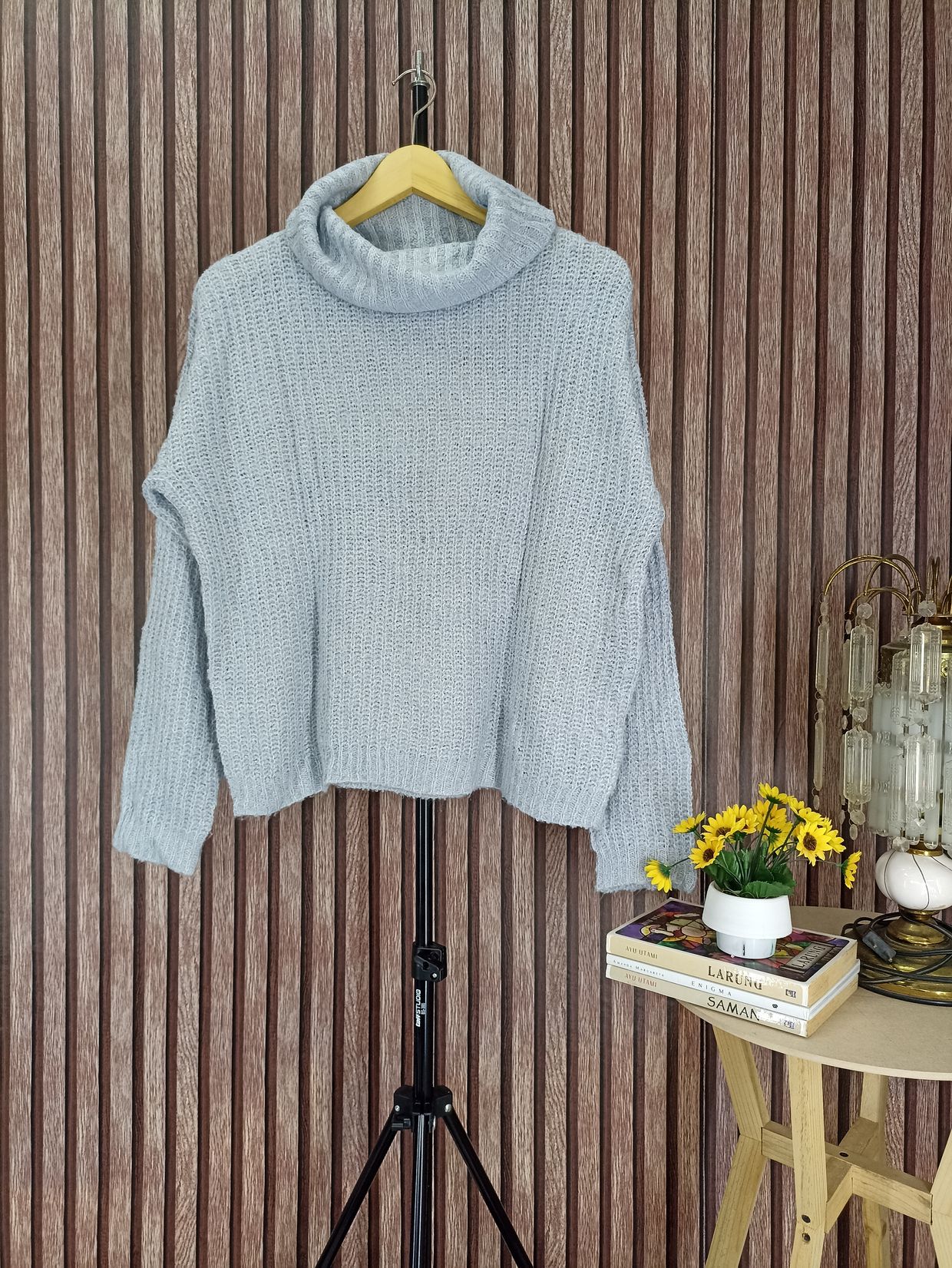 Japanese brand Vintage Luxury Sweater Wanita blue