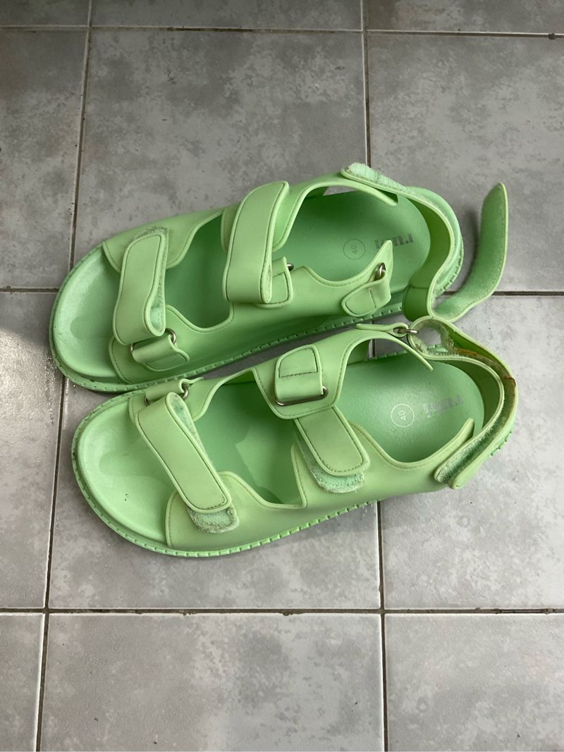 sepatu sendal RUBI, foto 2