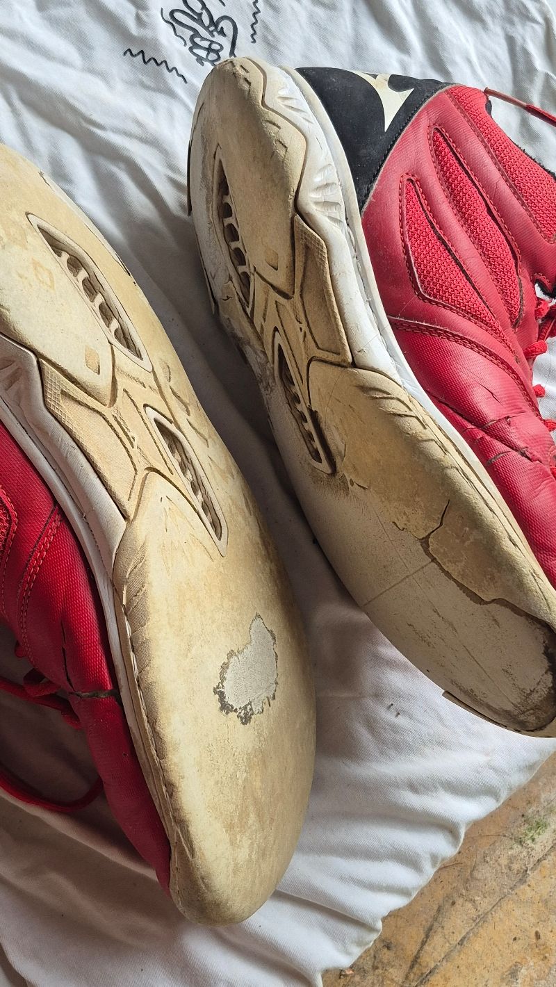 Sepatu Voli Mizuno, foto 3