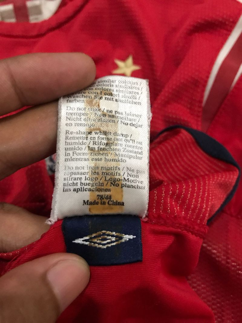 Umbro Sportswear Jersey Pria red, foto 5