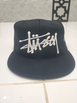 Snapback stussy big logo black on black