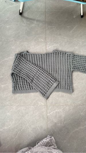 Sweater crop